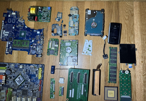 Lot 12.5 LBS Assorted Cell Phones, Motherboards, CPU For Scrap or Gold Recovery - Zdjęcie 15 z 18