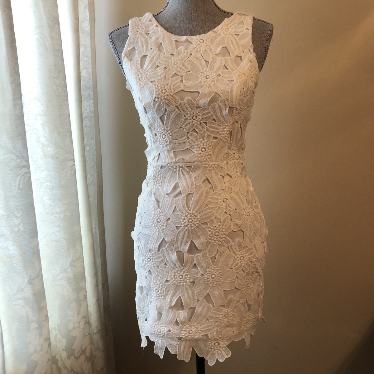 astr the label lace mini dress Ilara Mini Dress by ASTR the Label - White