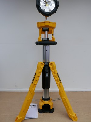 Dewalt DCL079 18V 3000 lumen LED Tripod Work Light