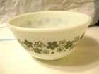 Pyrex Milk Glass Spring Blossom 1 1/2 QT Bowl USA