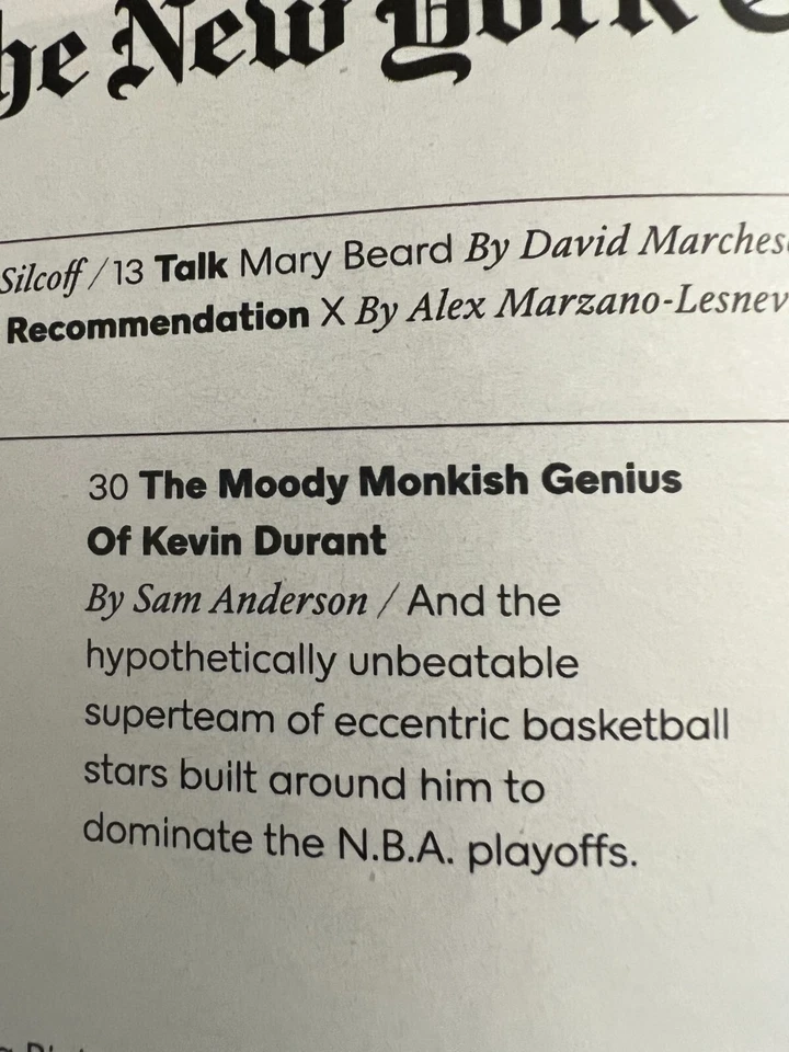 Revista completa Kevin Durant NY Times 2021 (6/6) JUSTO+/BUEN estado Foto 2 de 4