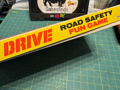 VINTAGE MILTON BRADLEY LET'S DRIVE ROAD SAFETY FUN BOARD GAME