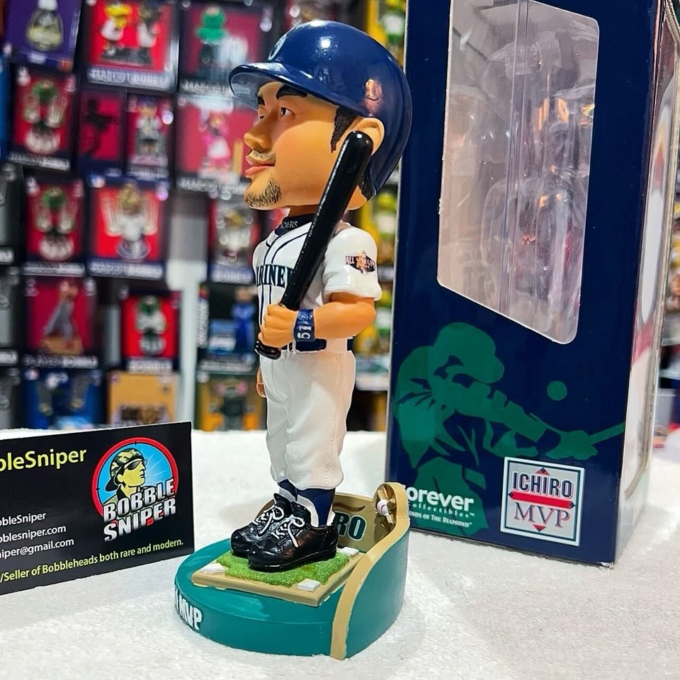 ICHIRO SUZUKI Seattle Mariners "2001 MVP" Exclusive  MLB Bobblehead - Image 4 of 4