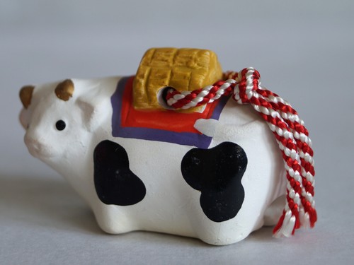 1 inch Japanese Old Clay Bell Dorei : design Cow - Picture 4 of 12