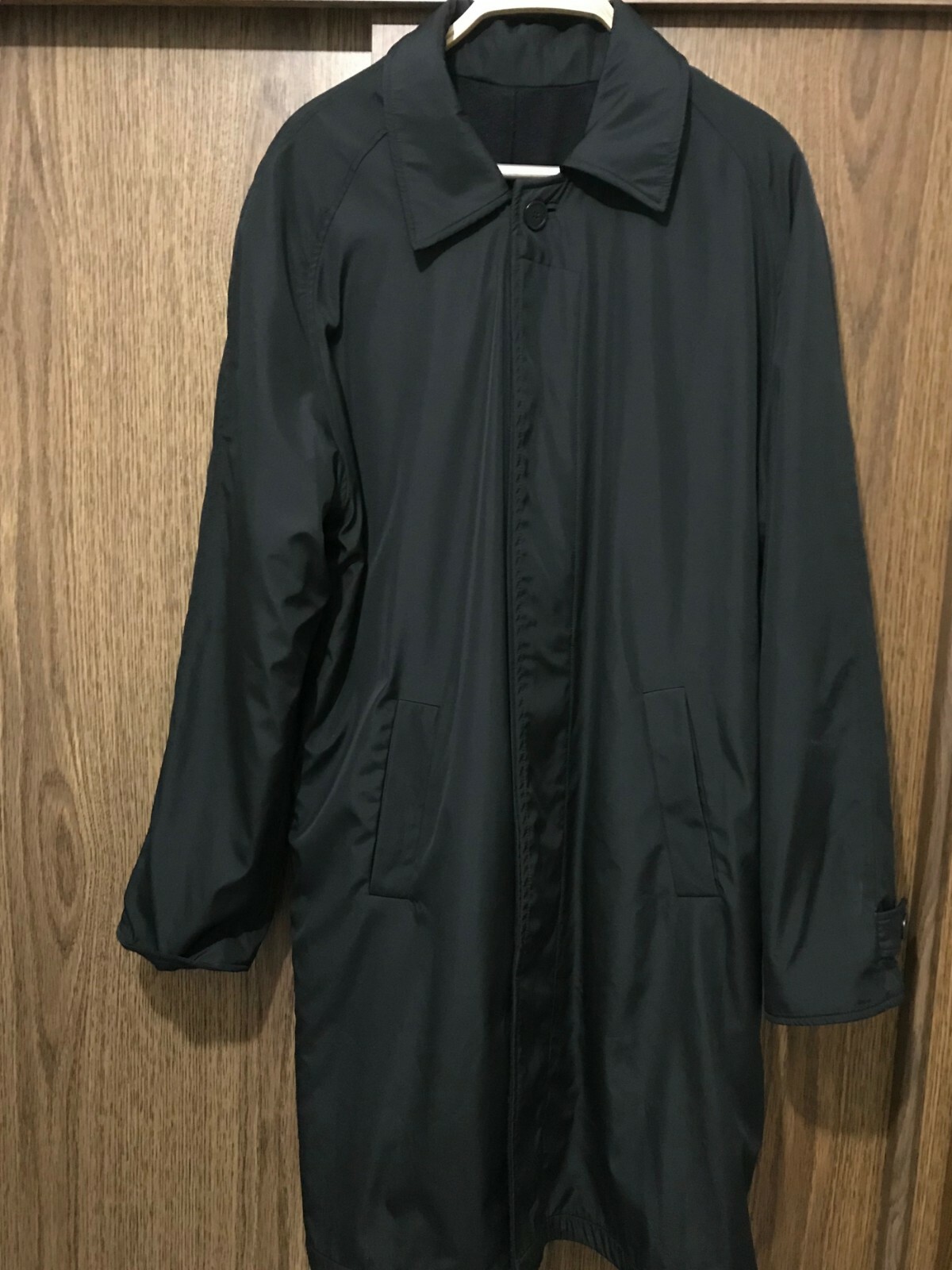 ALTRA Cappotto doppiopetto VERSACE CLASSIC: un lato impermeabile e l'altro cappotto regolare