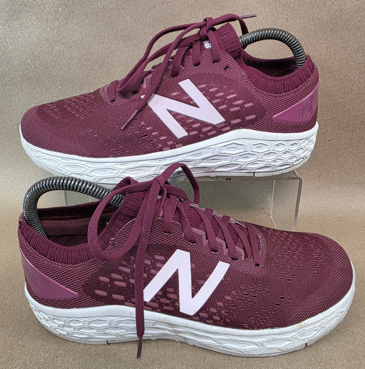 New Balance (Sz 9)  Vongo V4 Fresh Foam Running Shoes Women's Sedona Dragon Red