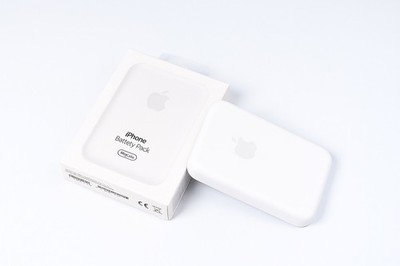 Apple MagSafe Battery Pack for iPhone 12/12 mini/12 Pro/12 Pro Max