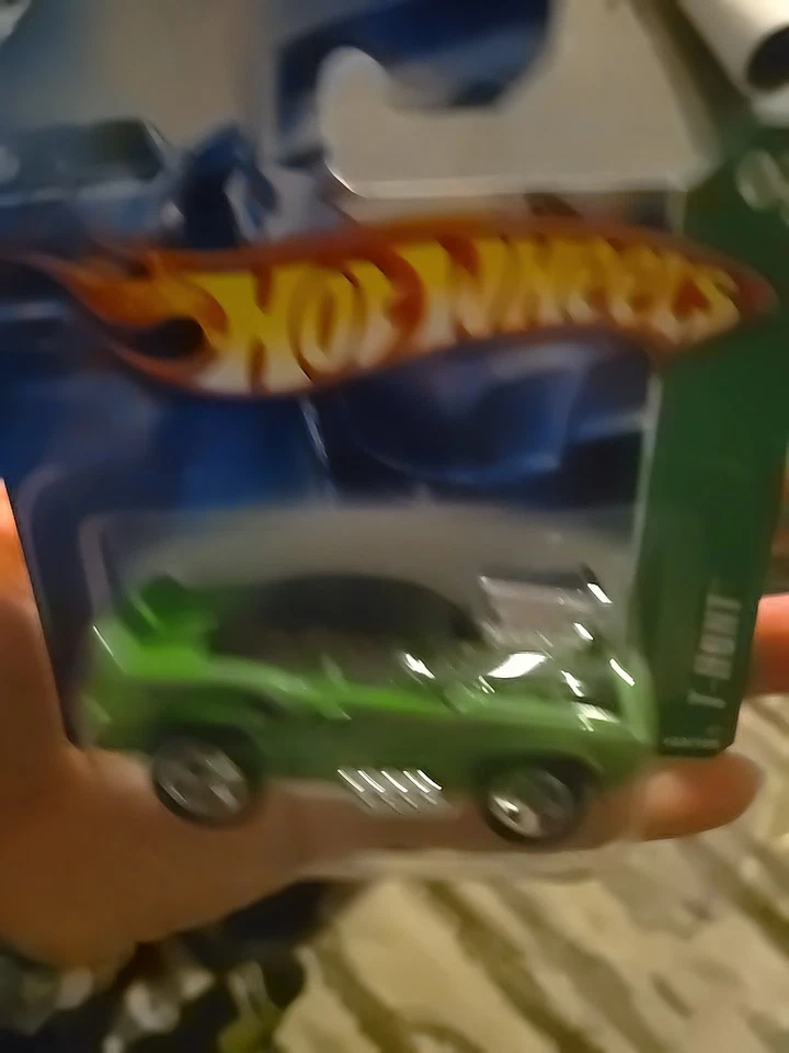 Tarjeta corta Hot Wheels Treasure Hunt 69 2007 Camaro Z28 Foto 2 de 4