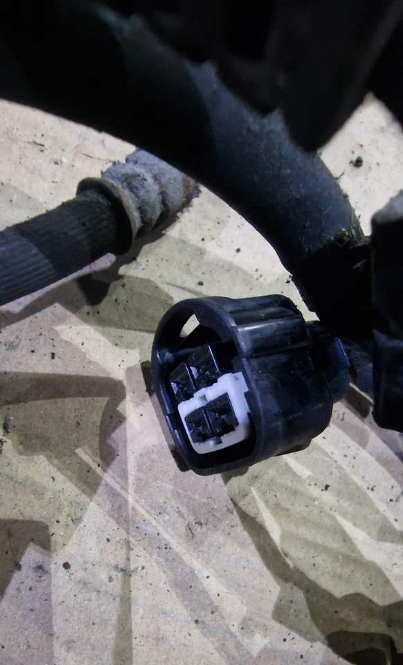 HYUNDAI IONIQ ELECTRIC REAR LEFT ABS SENSOR WIRING 59795-G7300 MK1 2021 - Image 3 of 4