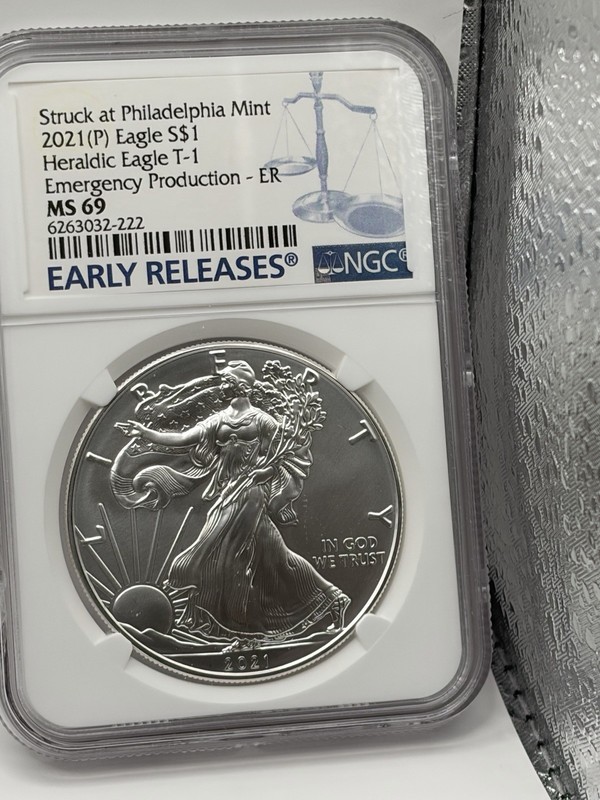 2021 (P) Heraldic silver Eagle T-1 Emergency Production- MS69 NGC early release