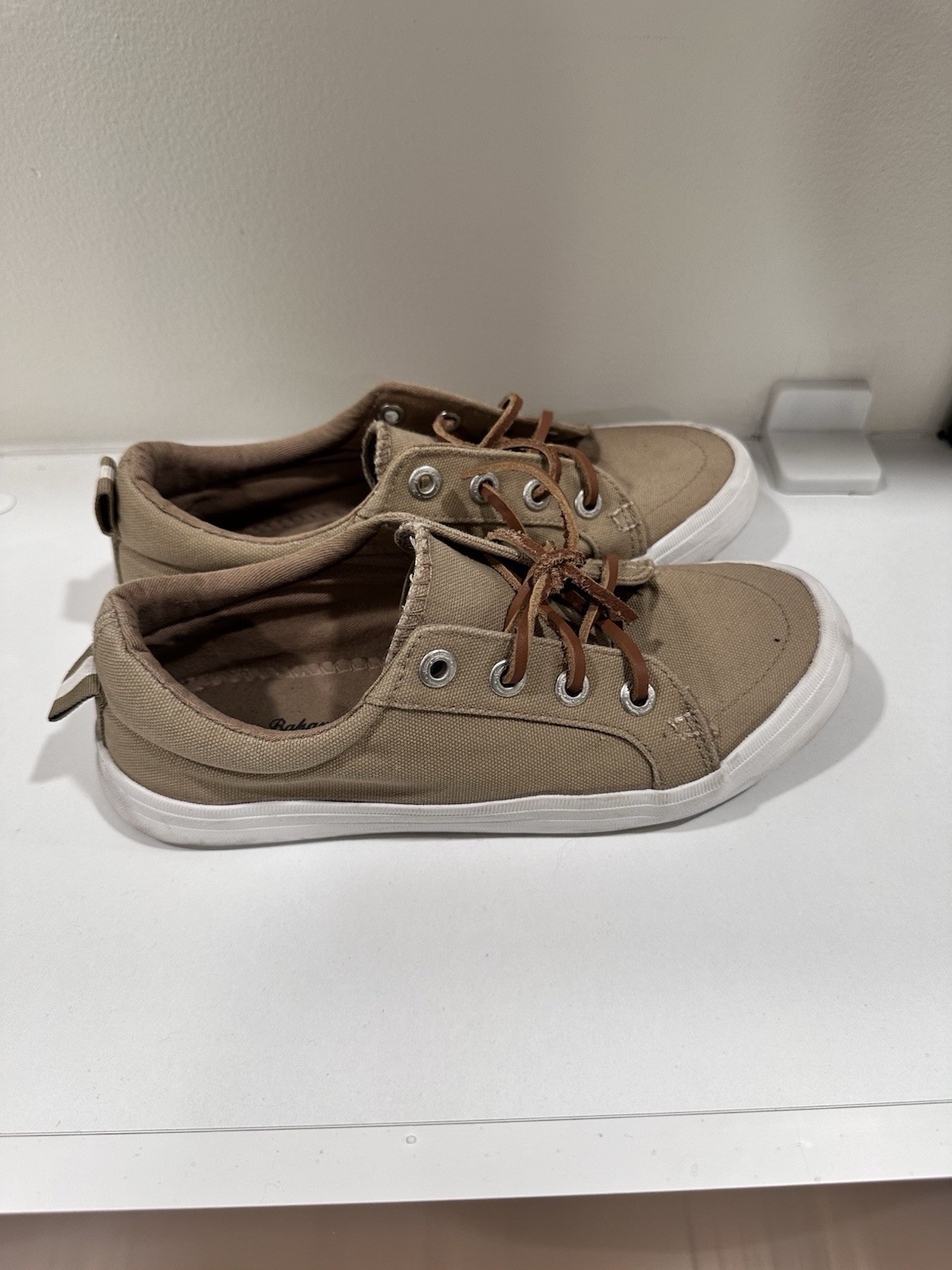 Tommy Bahama Women’s Tan Canvas No Tie Slip-on Boat Sneakers Shoes - Size 8