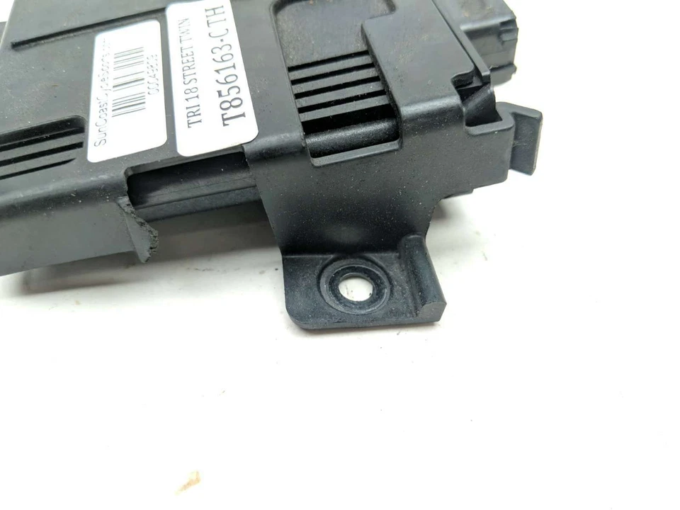 18 Triumph Street Twin Computer CDI ECU ECM Module Box 1290861 Foto 4 de 4