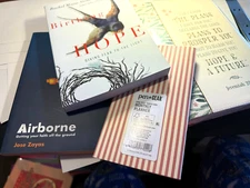 4  C.hristian  GIFTS: Journal + Zipper, 335 Pages + AIRBORNE + PLANNER  + HOPE