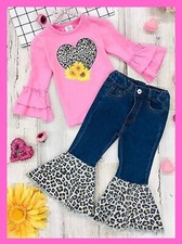 GIRLS SZ. 6/7 BOUTIQUE PINK LEOPARD HEART/DAISIES RUFFLE SHIRT  FLARE JEANS SET