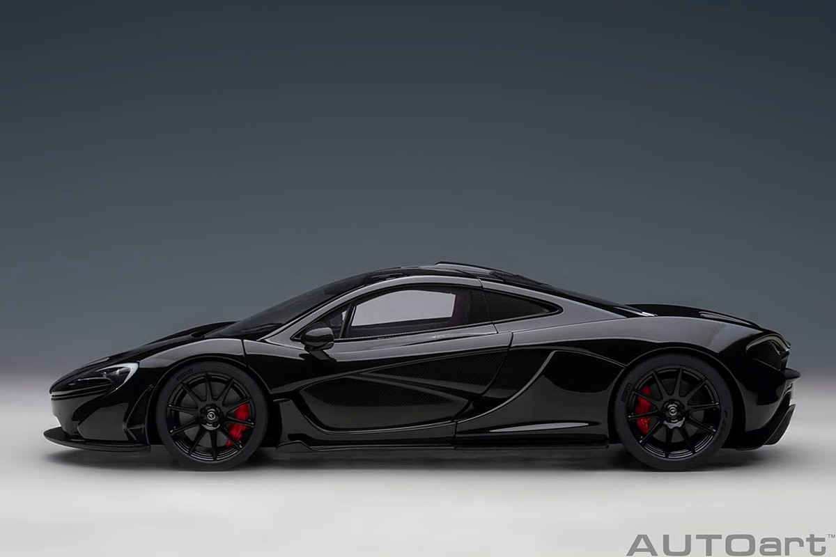 Finished product AUTOart 1/18 McLaren P1 Metallic Black Red