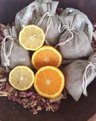 Warm Summertime Sachets Set Of 4 Western Red Cedar Lemongrass Lemon Orange Oil