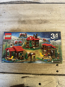 LEGO CREATOR: Lakeside Lodge (31048)