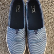 TOMS Women's Blue White Striped Canvas Flats Slip-On Closed Toe Casual Shoes