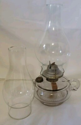 VTG Eagle P&A Clear Glass Finger 13'' Oil Lamp W/ Wick And 2 Chimneys