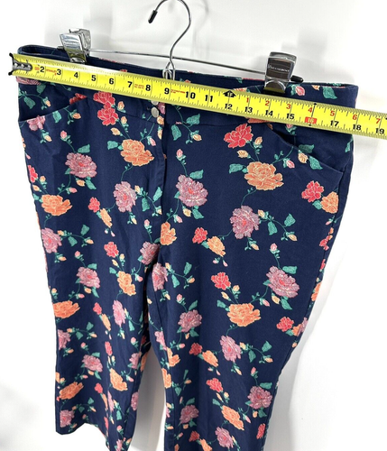 Chicos Secret Stretch Textural Fleur Straight Leg Crop Pants Size 2.5 US 14 - Picture 8 of 10