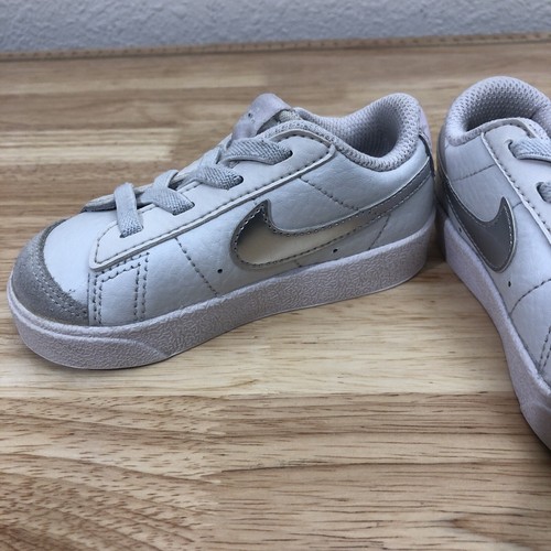 Nike Blazer Shoes Toddler Size 6C Kids White Silver Low 77 Lace Up DA4076 003 - Picture 11 of 12