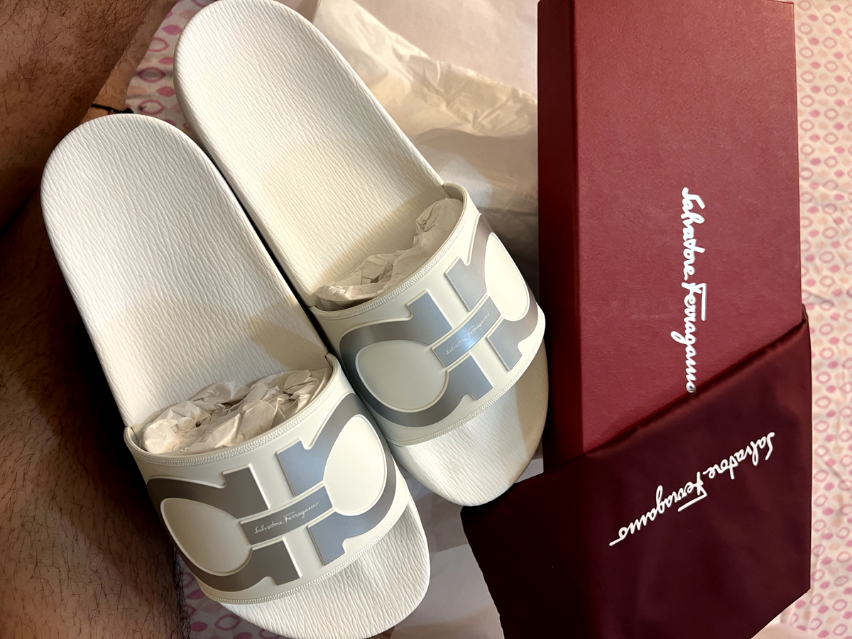サンダル・ミュール SALVATORE FERRAGAMO SLIDE SANDALS Salvatore Ferragamo Women's $340 Groove Gancini Pool Slide