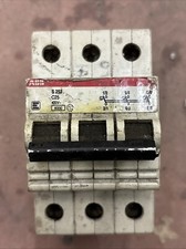 Interruttore magnetotermico trifase 3 poli 400V 25A ABB S 253 C25