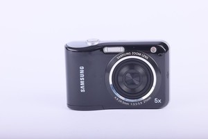 Samsung ES28 12.2MP Digital Compact Camera Black 5x Optical Zoom 27mm Working