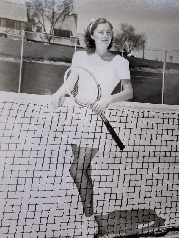 1934 8 x 10 Hollywood Glossy-BARBARA STANWYCK plays Tennis in A LOST LADY