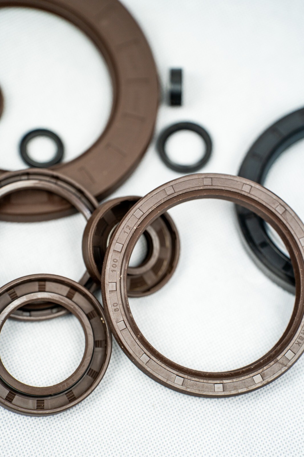 Oil Seals, Shaft Oil Seals, Axial Oil Seals, ID 8mm to 24mm, NBR 75