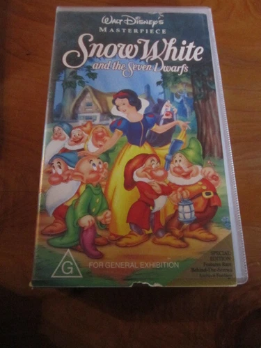VHS VIDEO WALT DISNEY'S MASTERPIECE SNOW WHITE AND THE SEVEN DWARFS ** MUST SEE