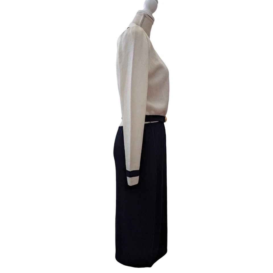 Vintage Charter Club Women's Knit Dress in Ivory & Navy Belted Gold Buckle Sz M - Image 3 of 4