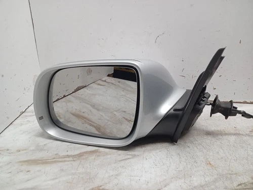 Used Left Door Mirror fits: 2010 Audi Q5 Power w/lighting package opt QQ1 w/o bl