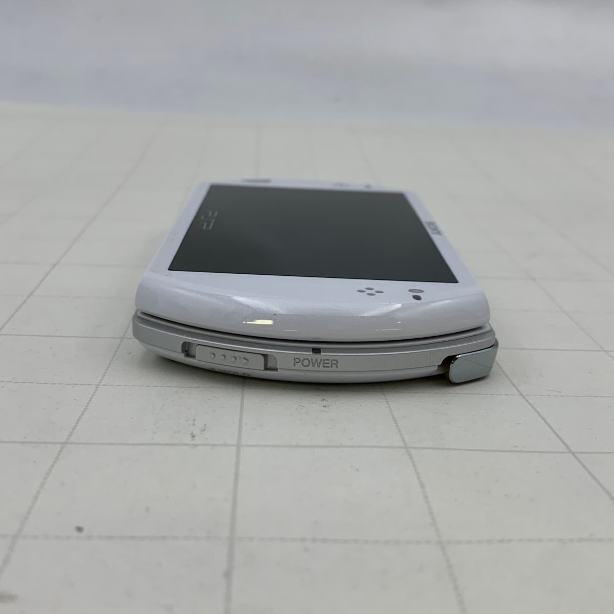Sony PSP Go PlayStation Portable Go Piano White PSP-N1000 Console