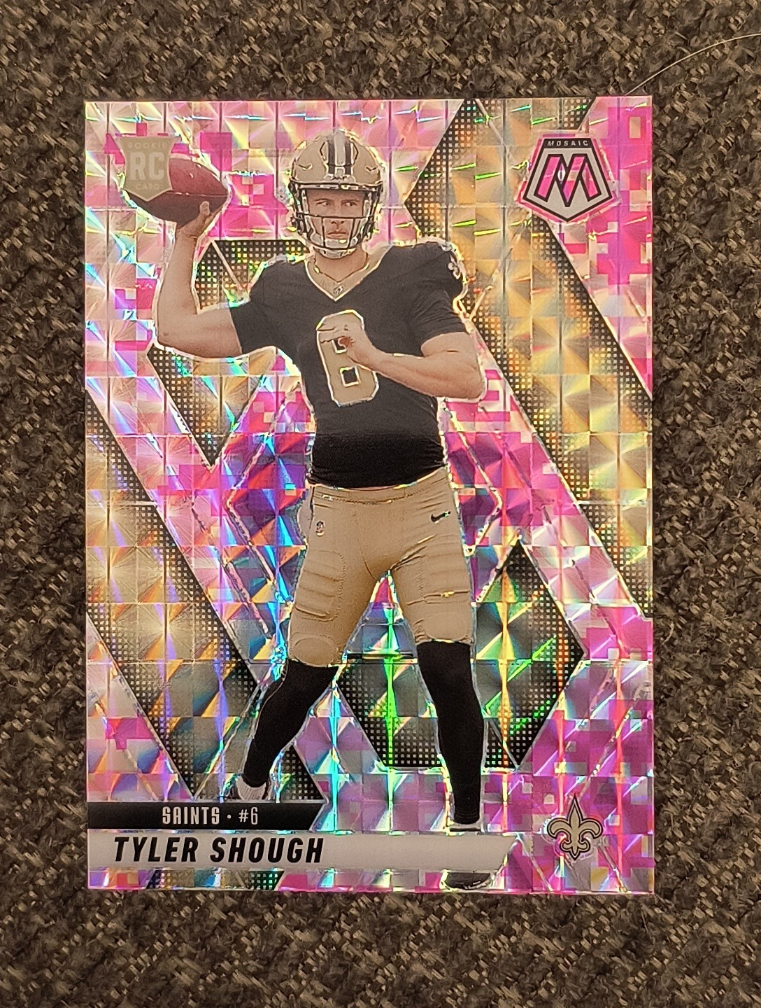 Tyler Shough PINK CAMO RC #312 2025 Panini Mosaic Saints