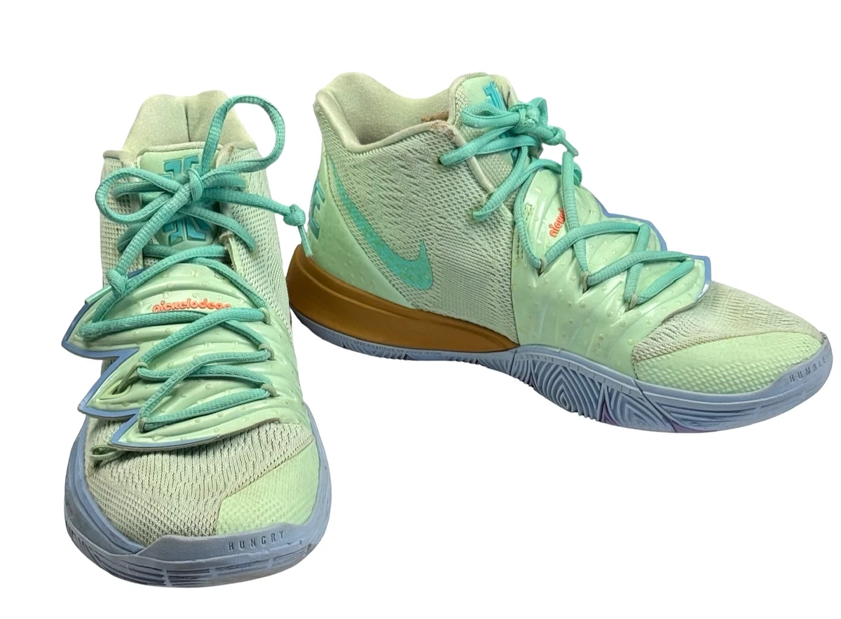 Preços baixos em Nike Kyrie 5 x SpongeBob SquarePants 2019