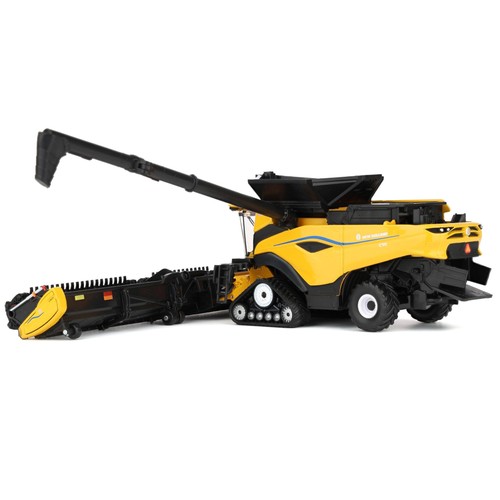ERTL 1/64 New Holland CR11 Tracked Combine with Corn & Draper Heads 61001 - Picture 4 of 9