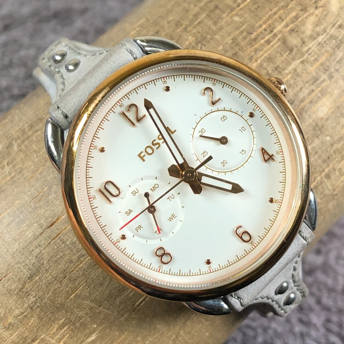 Preowned Fossil Women’s Watch | White Leather Strap | Classic Analog Timepiece Fossil White Leather Wristwatches for sale | eBay main image 2