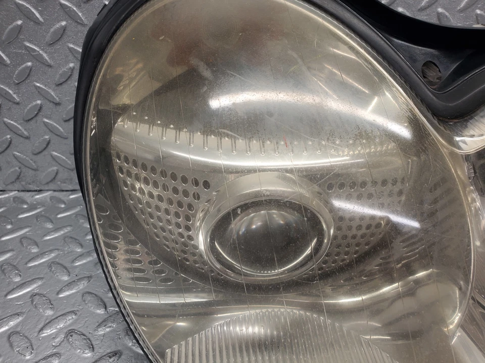 ⚙51211⚙ Правосторонняя фара Mercedes-Benz R230 Hella 2308207461 1305235461 - Изображение 3 из 4