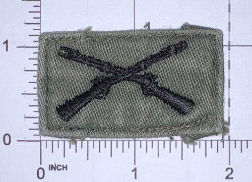 US Army Vintage OD Officer Collar Device Infantry Badge Patch Sew-On Used B440