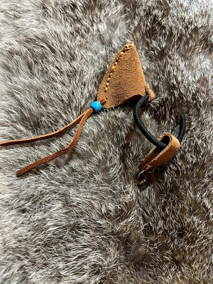 Archery String Keeper Leather with metal hook to hold string in place - Image 2 of 4