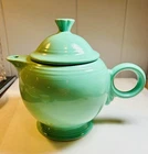 Vtg Homer Laughlin FIESTAWARE Light Green 5-Cup Teapot w/ Lid ~ Older Mark