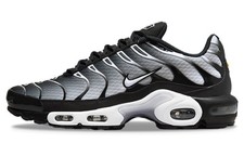 DM0032-003 -Men- Nike Air Max Plus 'Black Metallic Silver'