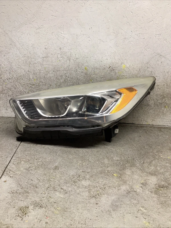 2017-2019 FORD ESCAPE LEFT LH DRIVER SIDE HEADLIGHT OEM HALOGEN W/ LED ACCENT