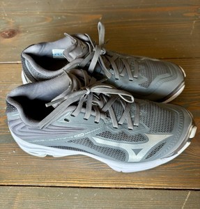 Mizuno Wave Lightning Z6 Volleyball Shoes - Women’s Size 6.5