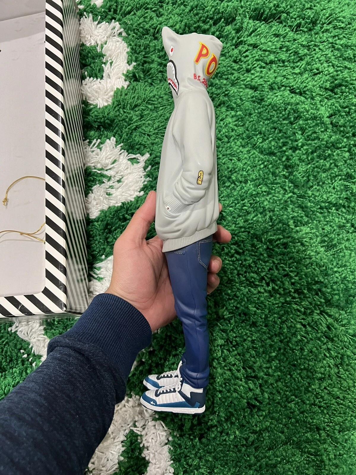 A BATHING APE (BAPE) Figurina con cappuccio squalo Bape Taiyaki ragazzi
