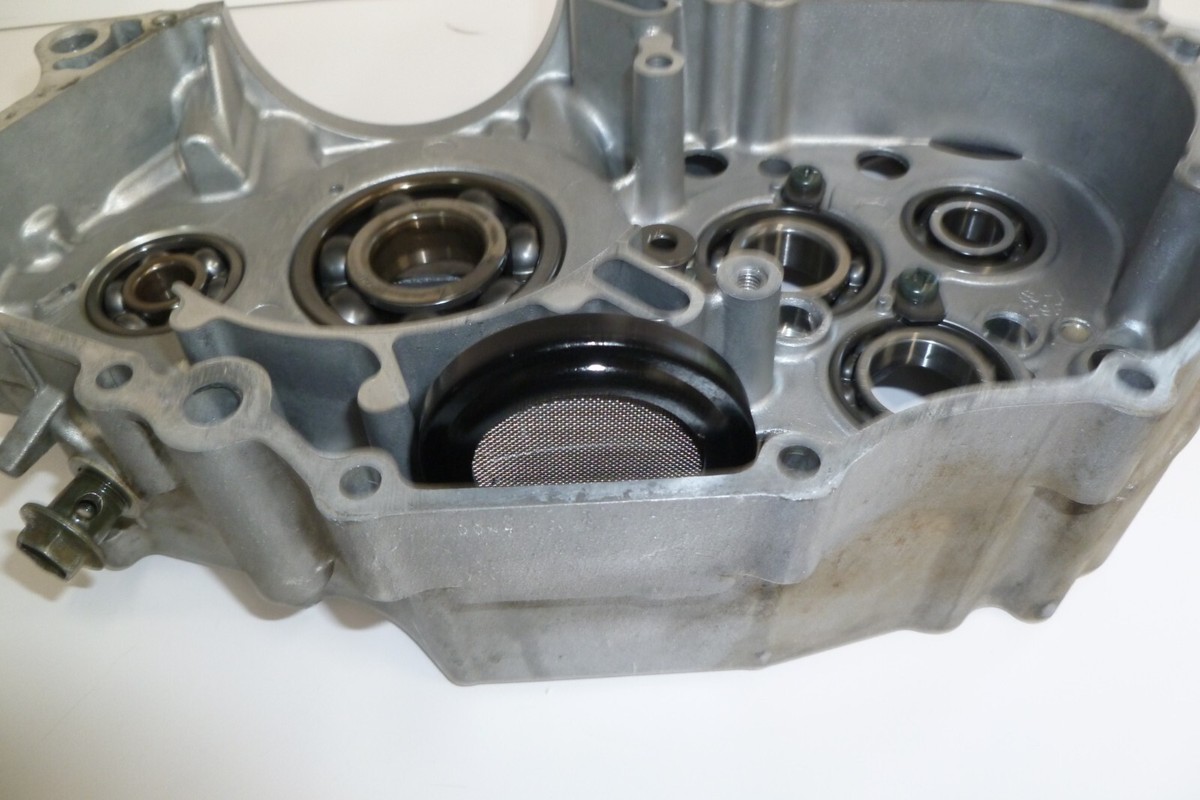 【me】 05 DRZ400S Crankcase Right Side RH 11301-29853 DRZ 400 E S SM 2000