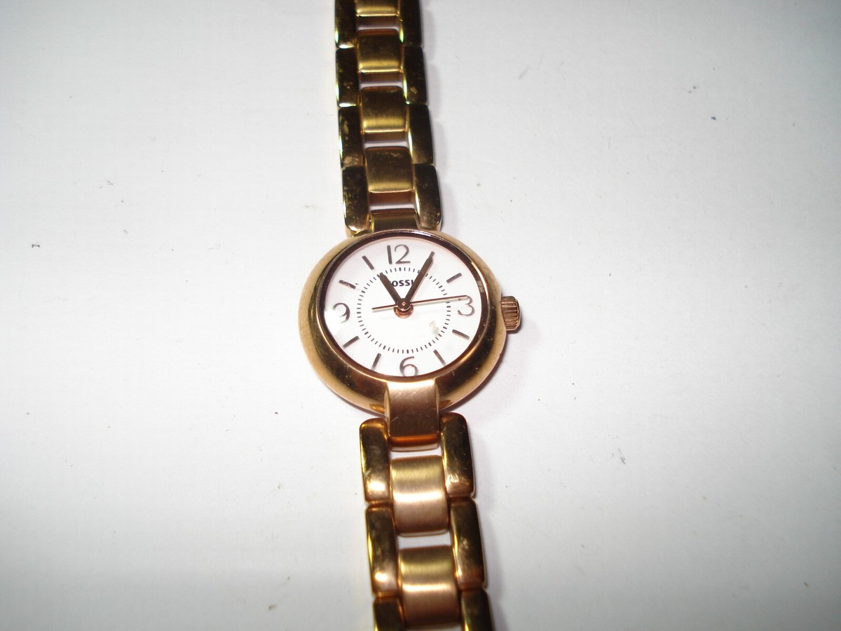 LIKE NEW CONDITION Fossil Rose Gold Watch (Battery needed) Women main image 4
