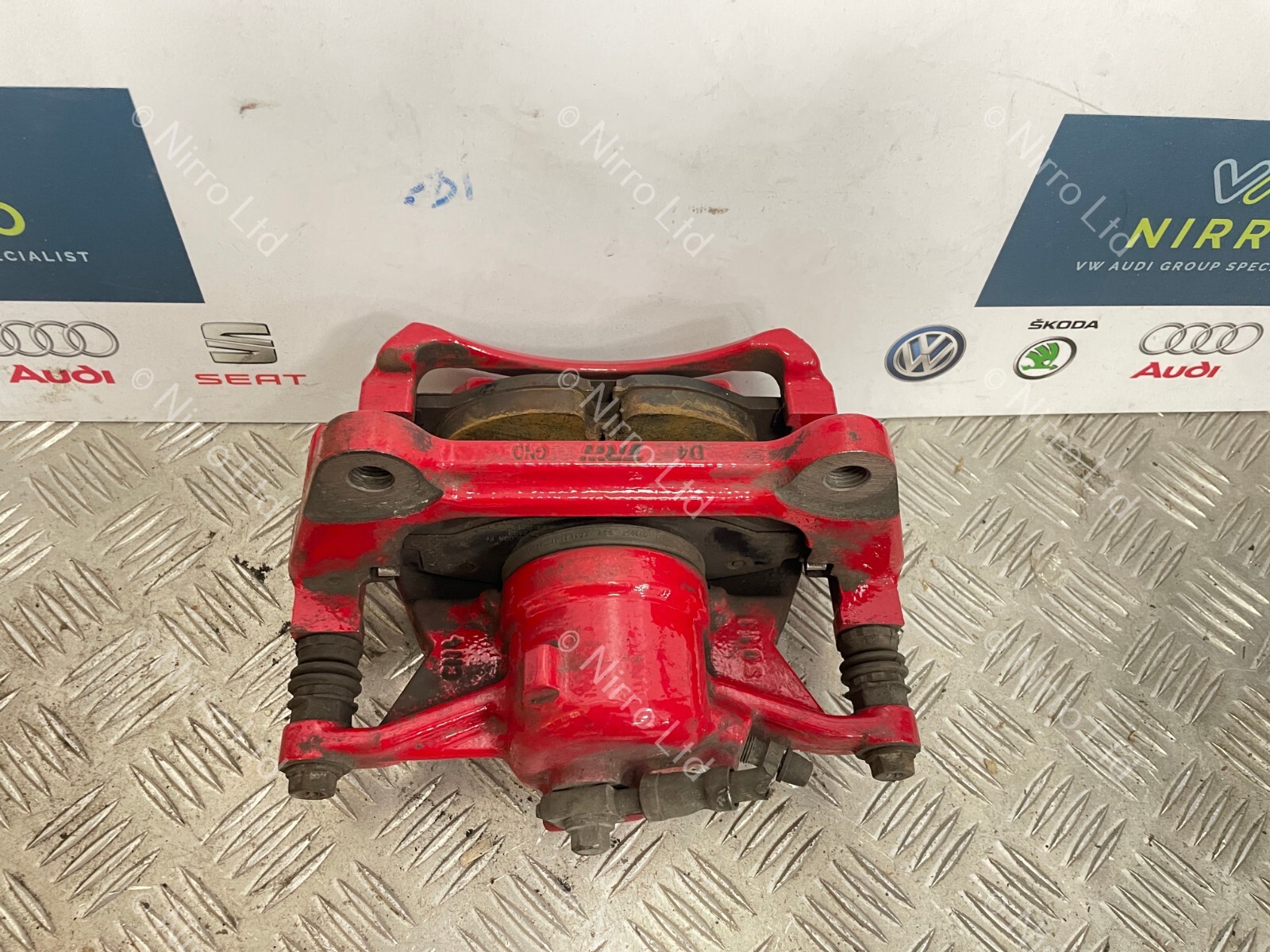 VW GOLF MK7 GTI RED BRAKE CALIPER CONVERSION KIT WITH CARRIERS 2013 TO