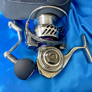 Moulinet Daiwa Saltiga Game 3500 - Rapport 4.9:1 - Pêche En Mer - Occasion